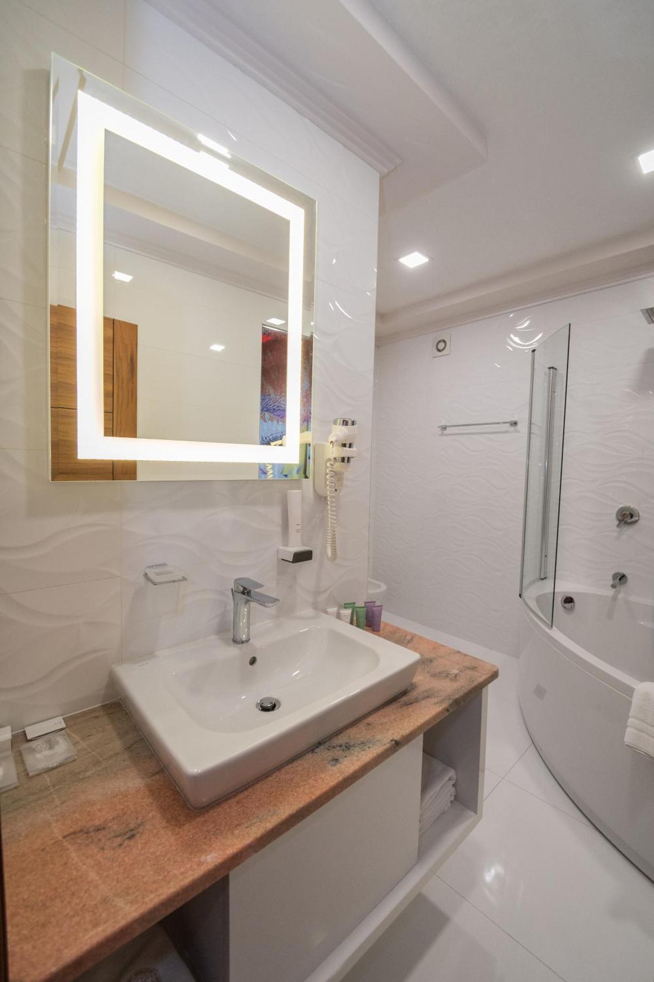 Hotel Park Srebrenik ภายนอก รูปภาพ